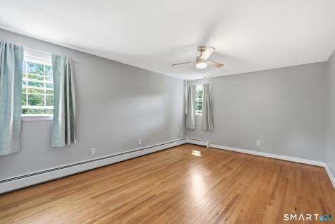 8 Lionel Drive Simsbury CT 06070