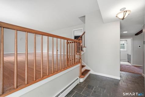 8 Lionel Drive Simsbury CT 06070