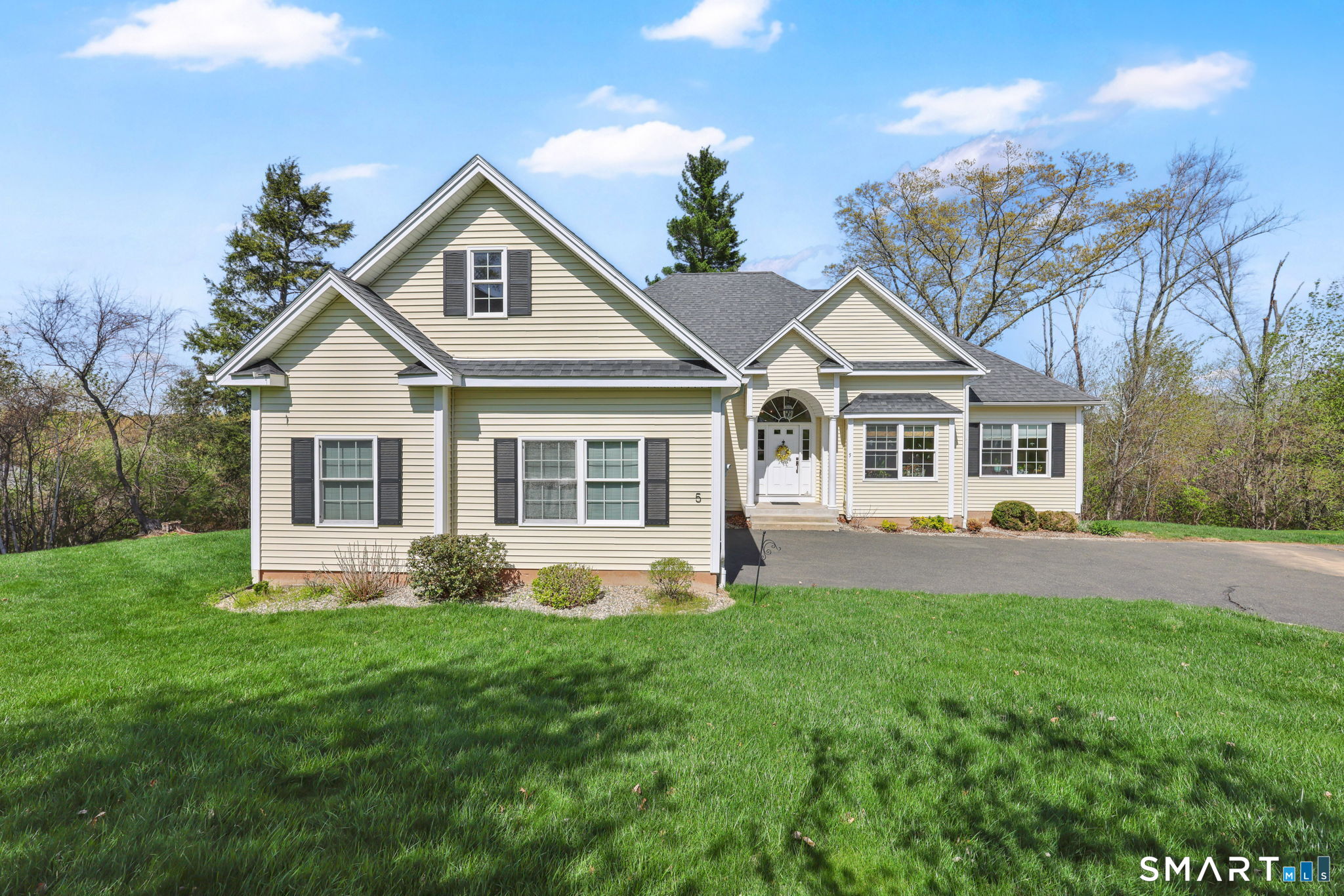 5 Beaudry Lane Bloomfield CT 06002