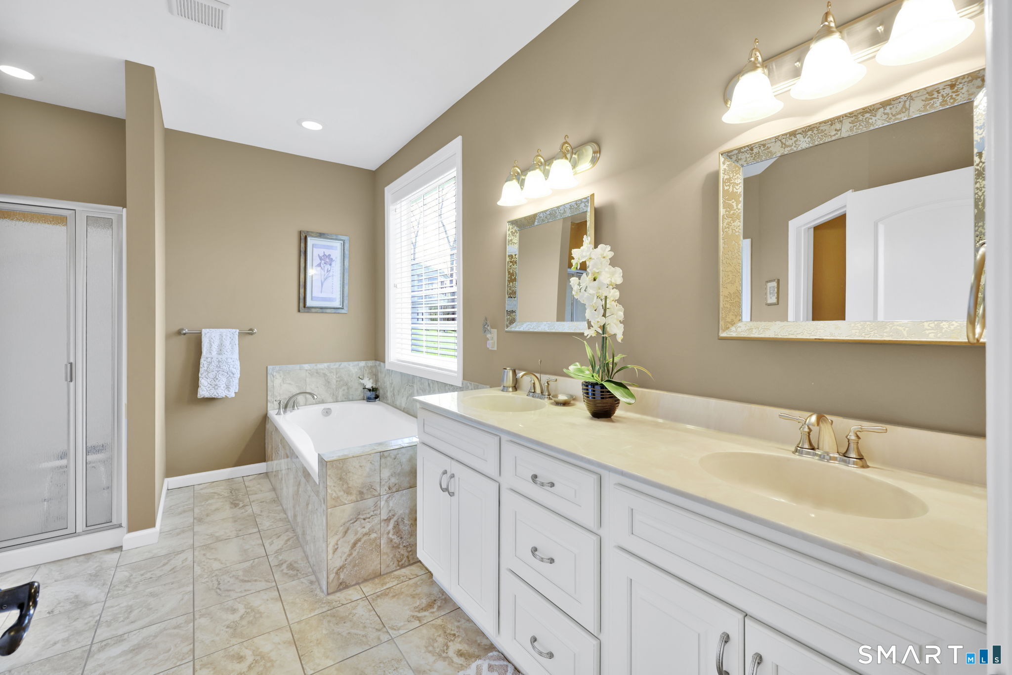 5 Beaudry Lane Bloomfield CT 06002