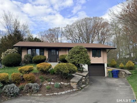 40 Hickory Hill Drive Waterbury CT 06708
