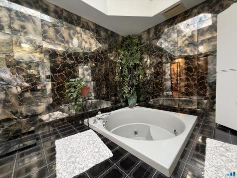 40 Hickory Hill Drive Waterbury CT 06708