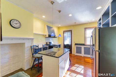 10 Columbia Street Hartford CT 06106