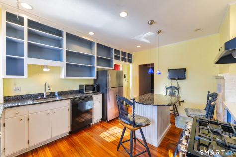10 Columbia Street Hartford CT 06106