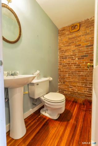 10 Columbia Street Hartford CT 06106