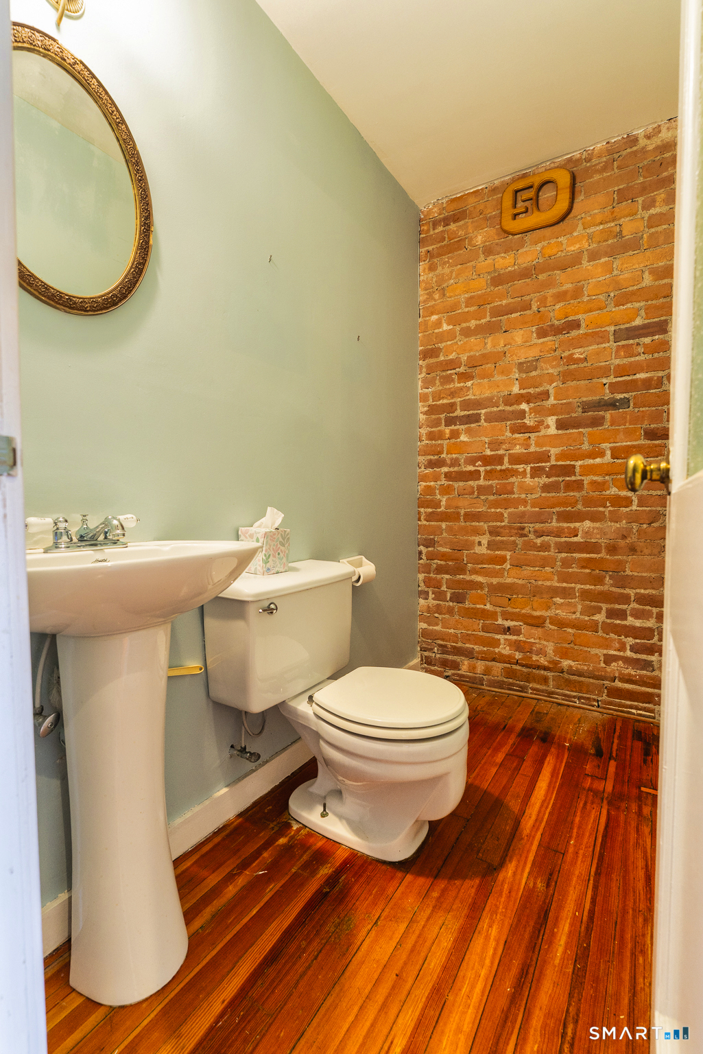 10 Columbia Street Hartford CT 06106