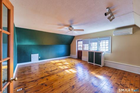 10 Columbia Street Hartford CT 06106