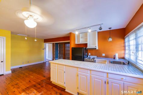 10 Columbia Street Hartford CT 06106
