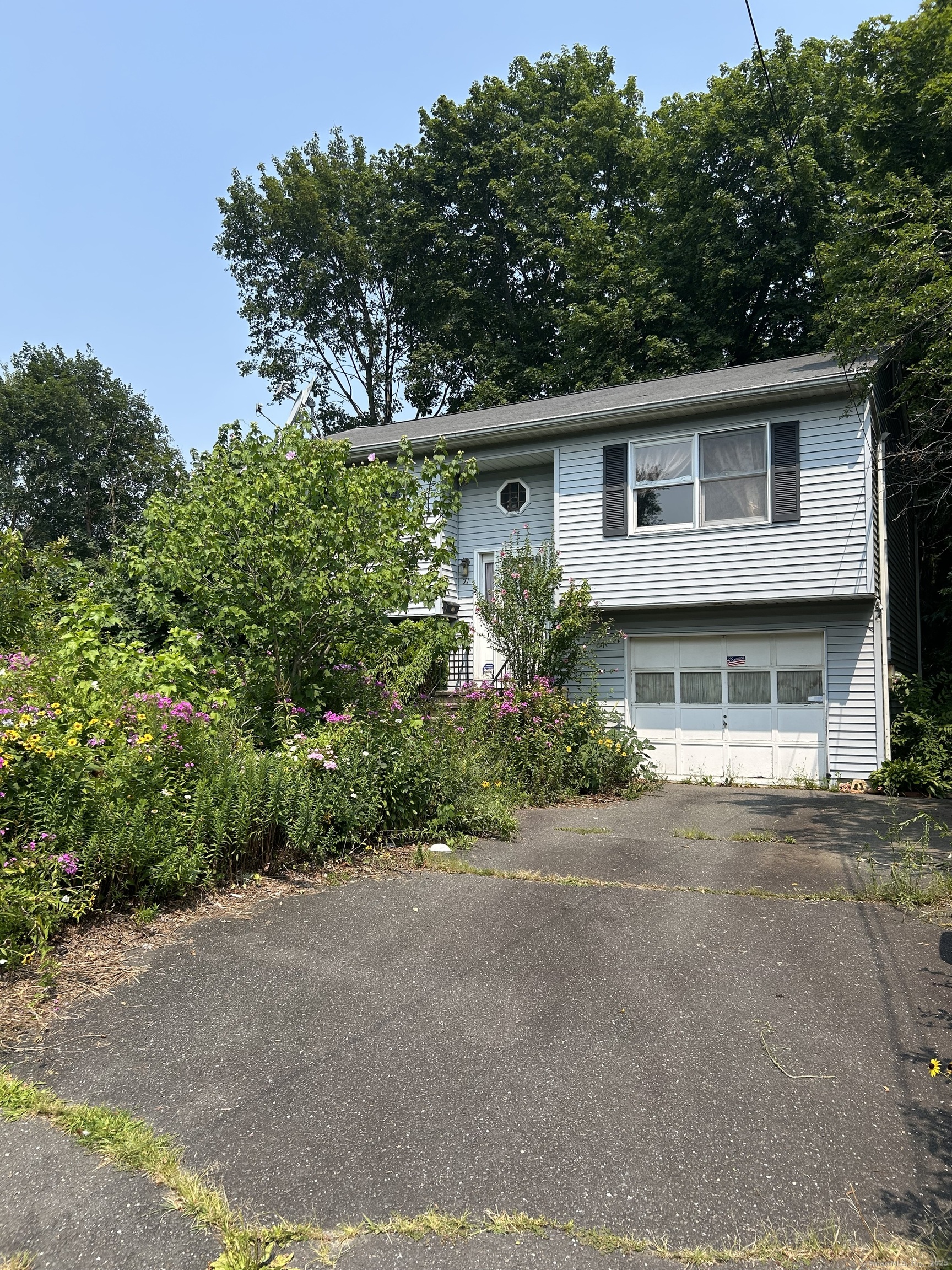 71 York Street Waterbury CT 06704