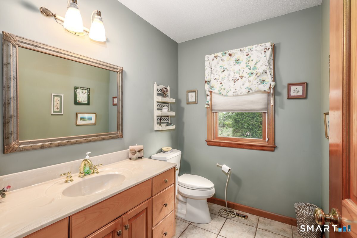 3 Autumn Lane Plainville CT 06062