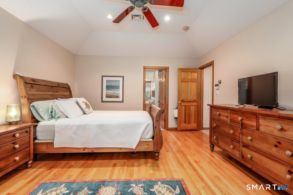 3 Autumn Lane Plainville CT 06062