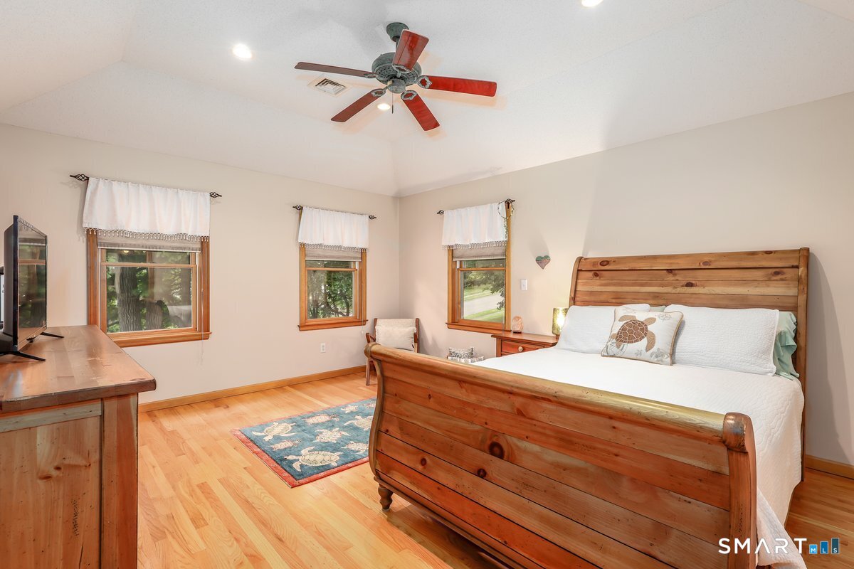 3 Autumn Lane Plainville CT 06062