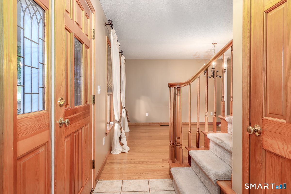 3 Autumn Lane Plainville CT 06062