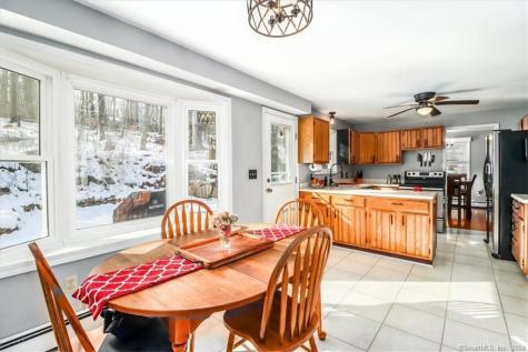 17 Serenity Lane Newtown CT 06482