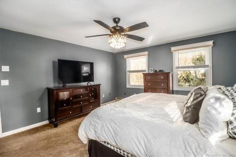 17 Serenity Lane Newtown CT 06482