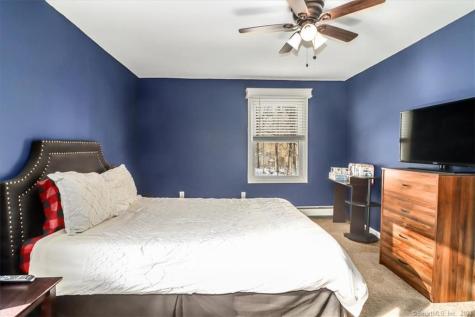17 Serenity Lane Newtown CT 06482