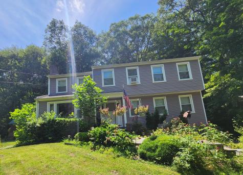 17 Serenity Lane Newtown CT 06482