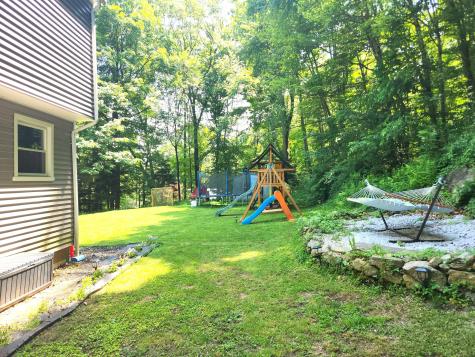 17 Serenity Lane Newtown CT 06482