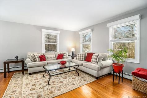 17 Serenity Lane Newtown CT 06482