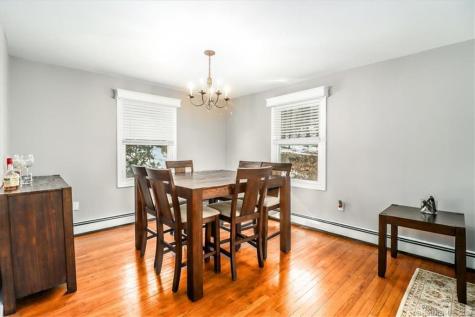 17 Serenity Lane Newtown CT 06482