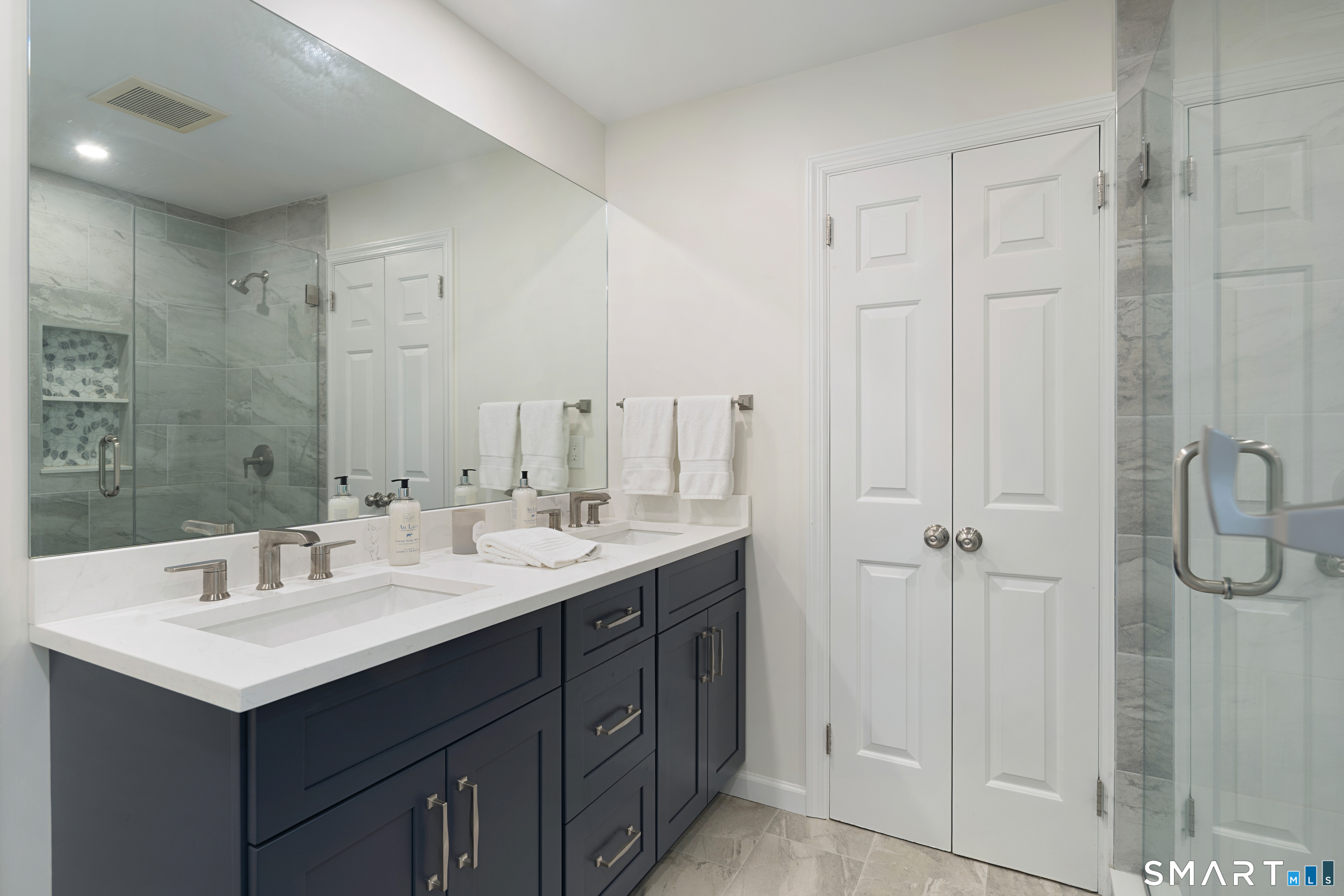 61 Sunrise Avenue New Canaan CT 06840