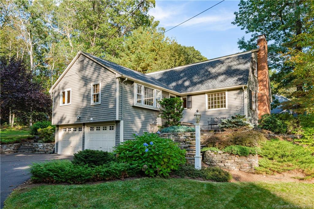 17 Crestwood Road Simsbury CT 06070