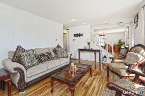10 Glenmoor Drive East Haven CT 06512