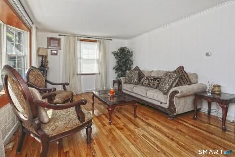 10 Glenmoor Drive East Haven CT 06512