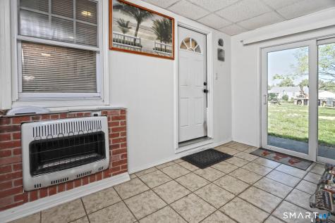 10 Glenmoor Drive East Haven CT 06512