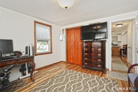 10 Glenmoor Drive East Haven CT 06512
