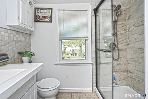 10 Glenmoor Drive East Haven CT 06512