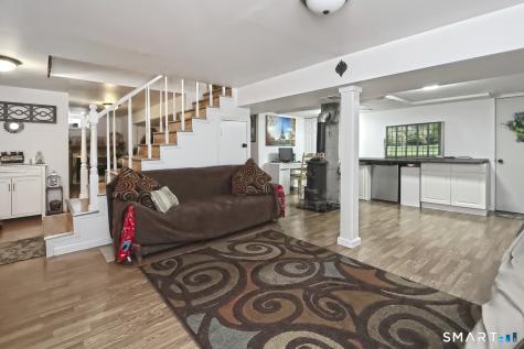 10 Glenmoor Drive East Haven CT 06512