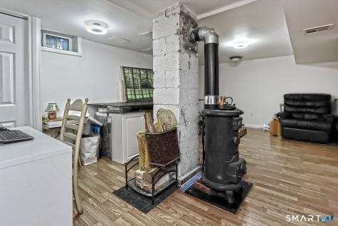 10 Glenmoor Drive East Haven CT 06512