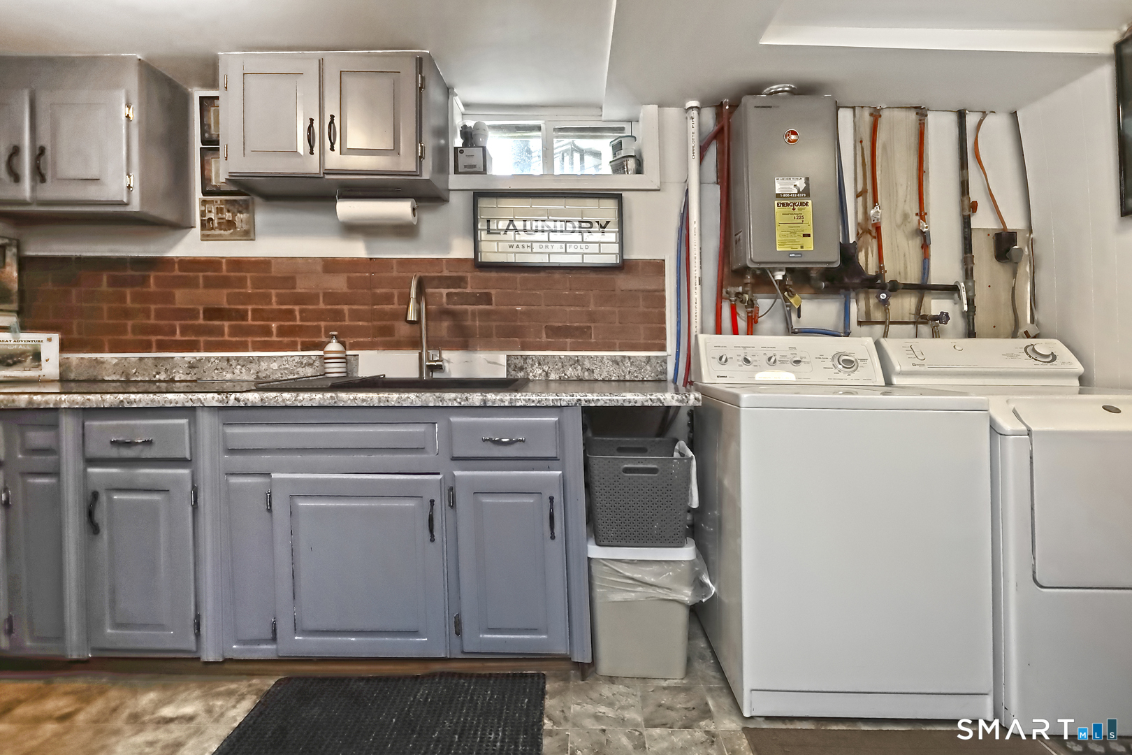10 Glenmoor Drive East Haven CT 06512