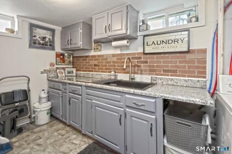 10 Glenmoor Drive East Haven CT 06512
