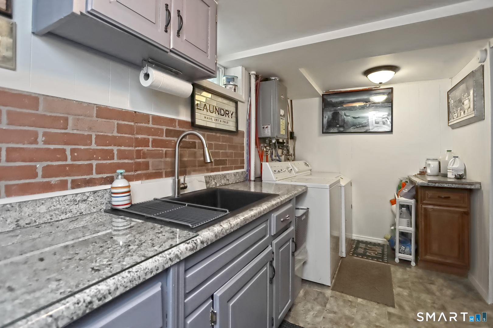10 Glenmoor Drive East Haven CT 06512