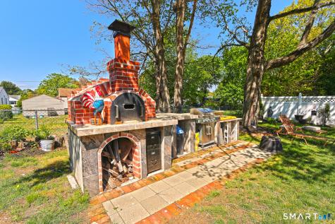 10 Glenmoor Drive East Haven CT 06512