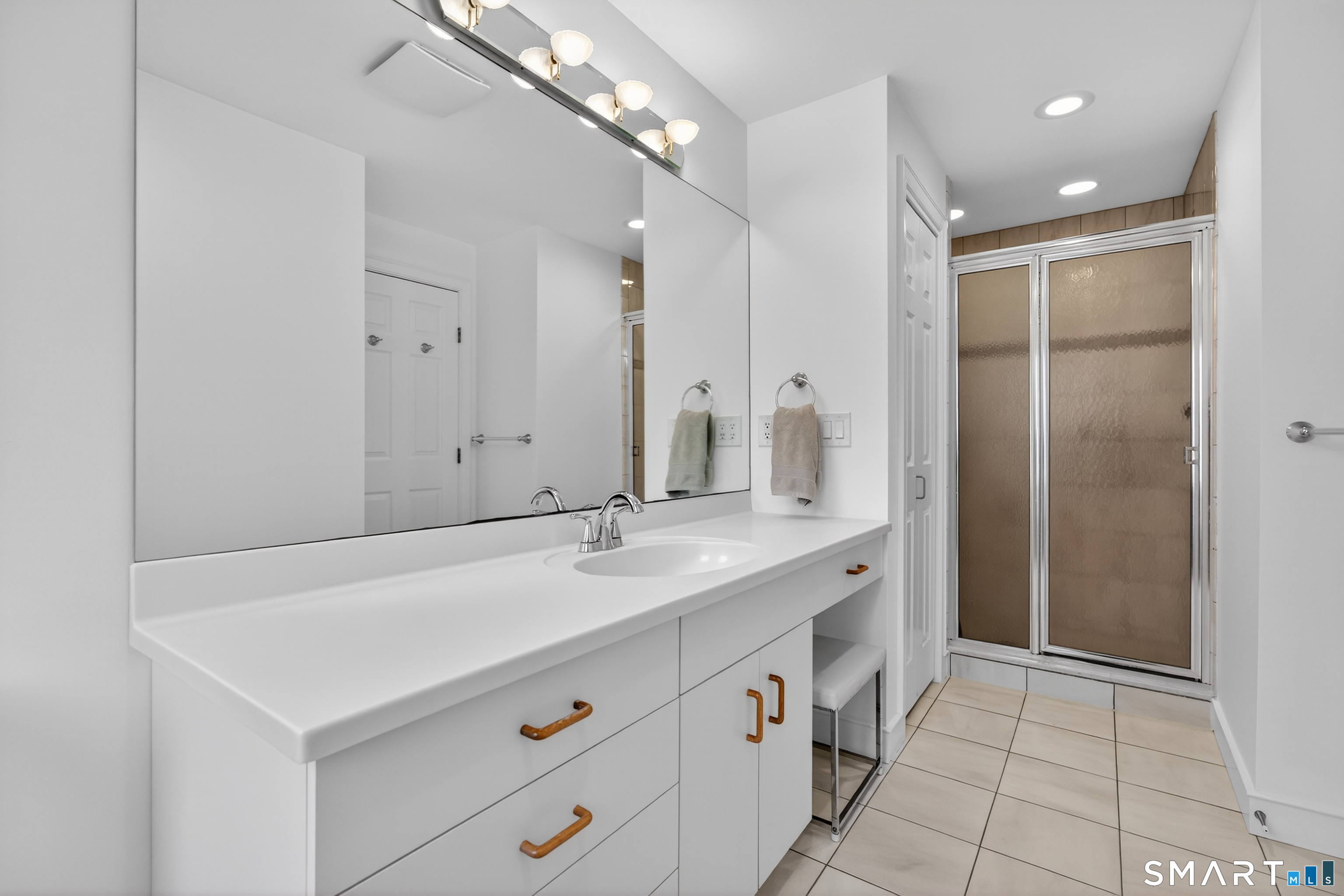 83 Old North Road Stonington CT 06355