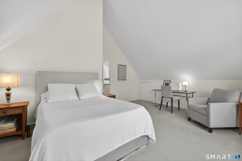 83 Old North Road Stonington CT 06355