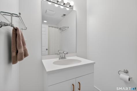 83 Old North Road Stonington CT 06355