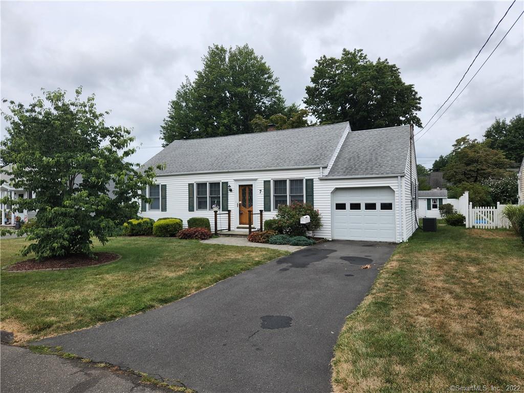 7 Crescent Drive Danbury CT 06810