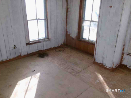 34 Woodbridge Avenue East Hartford CT 06108