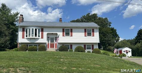 15 Flintlock Road North Haven CT 06473