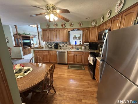 15 Flintlock Road North Haven CT 06473