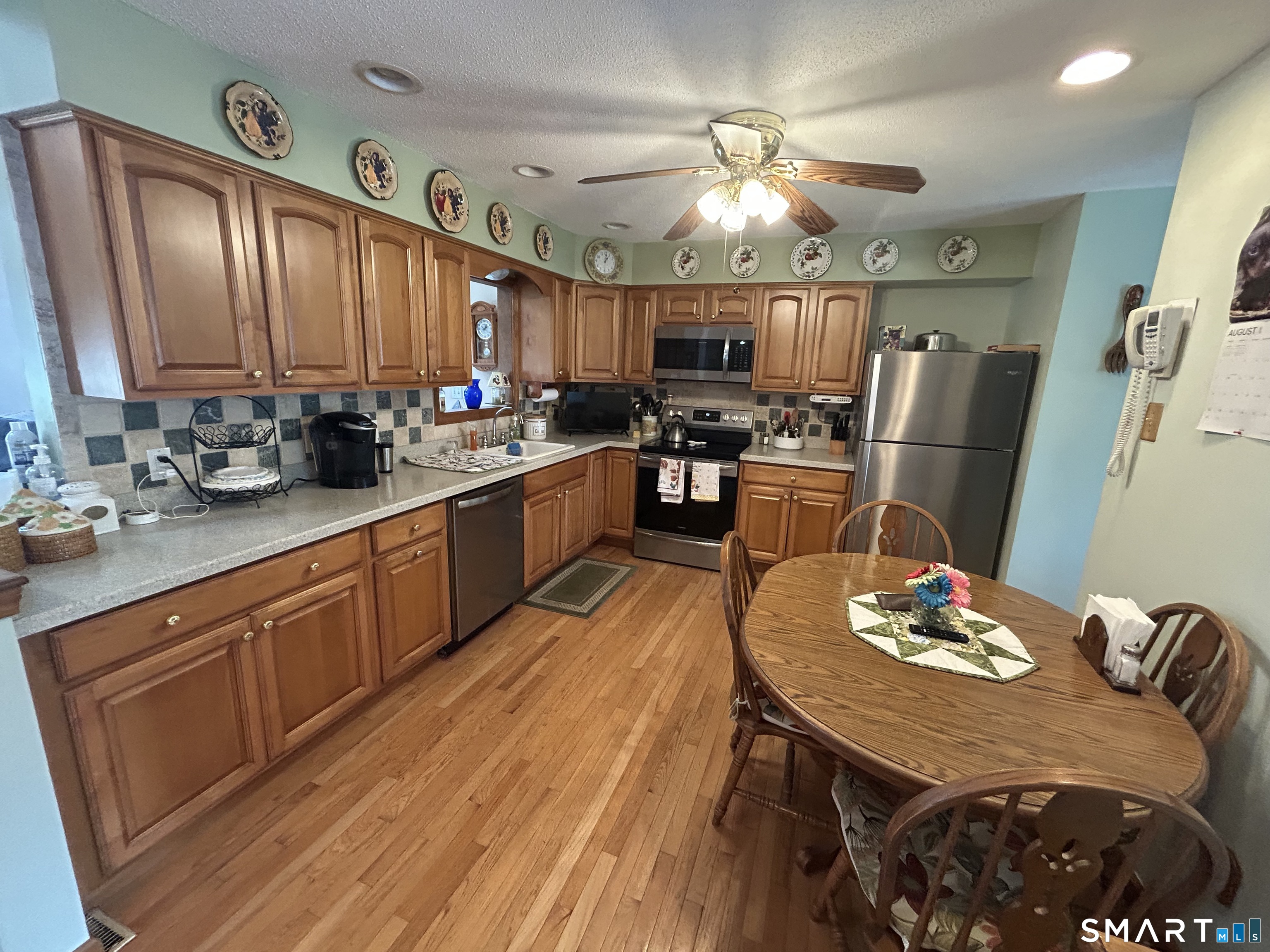 15 Flintlock Road North Haven CT 06473