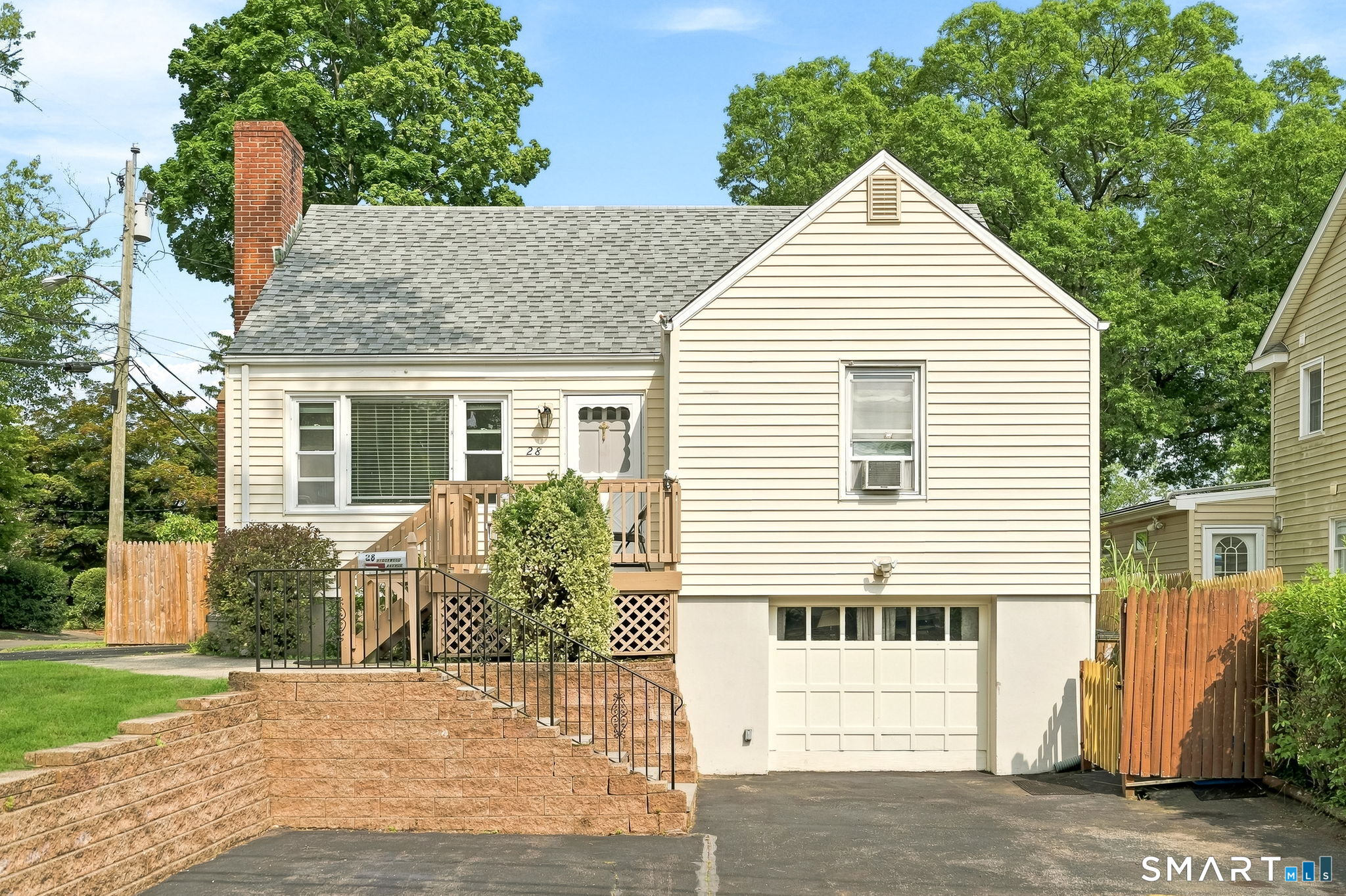 28 Ridgewood Avenue Stamford CT 06907