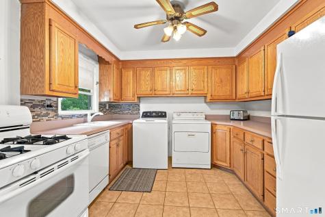 28 Ridgewood Avenue Stamford CT 06907