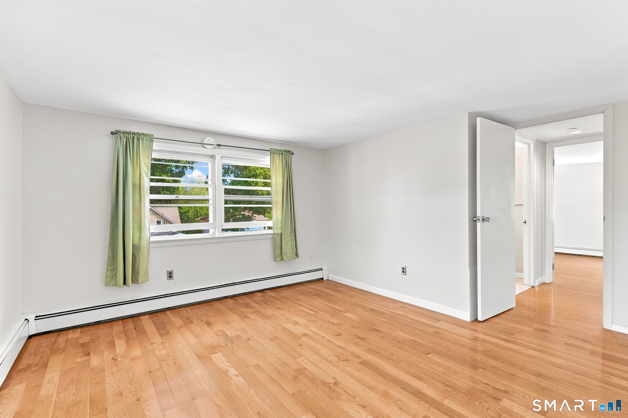 28 Ridgewood Avenue Stamford CT 06907