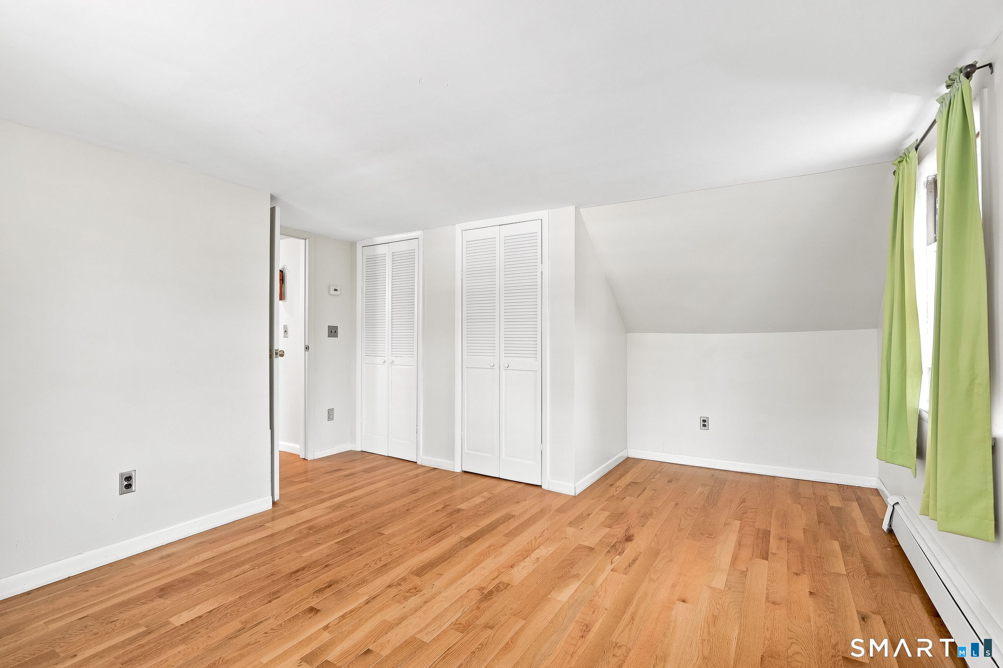28 Ridgewood Avenue Stamford CT 06907