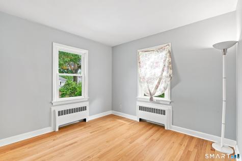 28 Ridgewood Avenue Stamford CT 06907